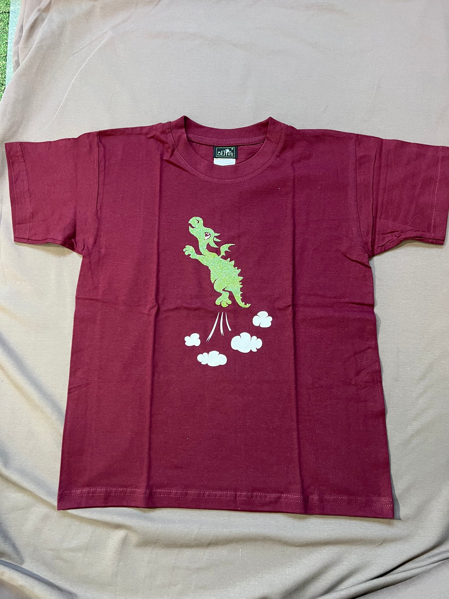 Kindershirt 9-11 Jahre bordeaux Drachen