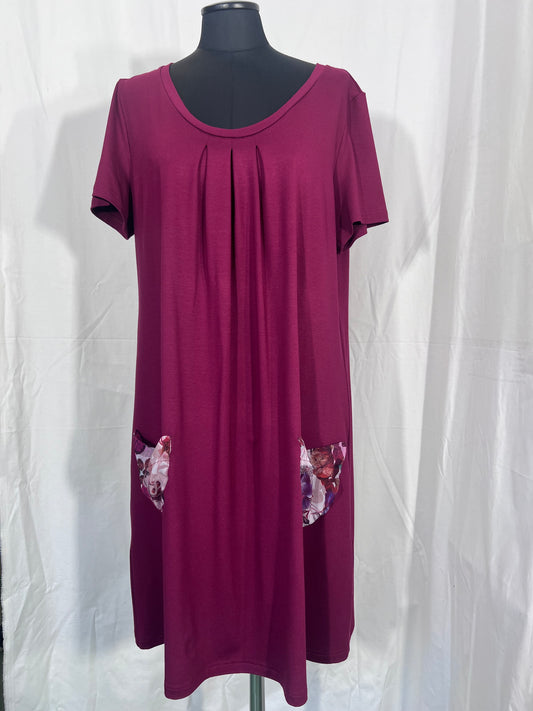 2. Hand Größe XXL Sommerkleid bordeaux